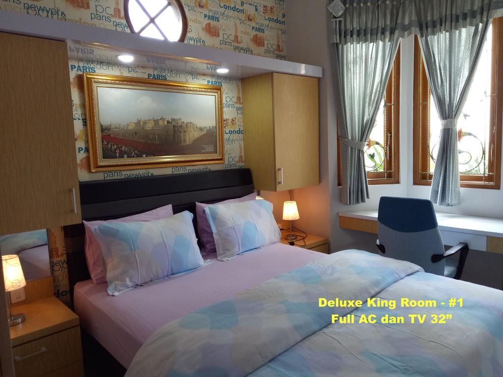 Nariska Suite Homestay ジョグジャカルタ エクステリア 写真